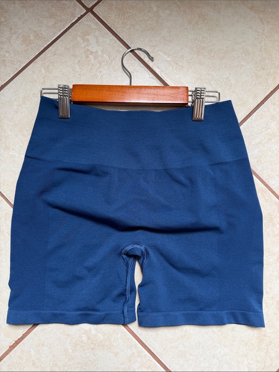 Alphalete Pants - Alphalete amplify Shorts